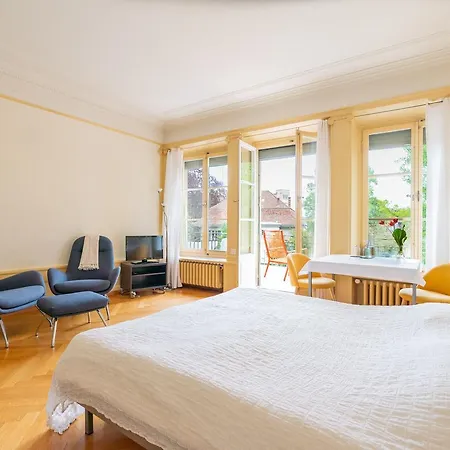 Pop Up Lindenegg מלון